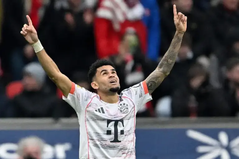 Bayern Munich Ditahan Leverkusen 1-1 Meski Bermain dengan 9 Pemain, Gol Luis Díaz Selamatkan Die Roten Luis Díaz (sumber foto: facebook @fcbayern.en)