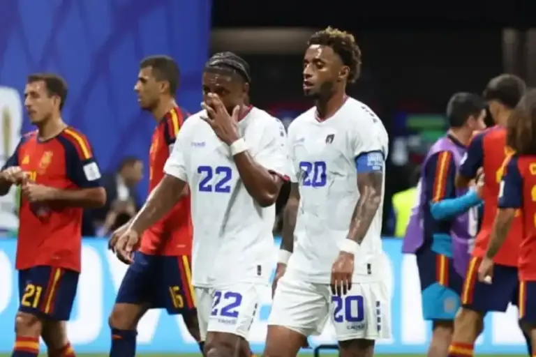 Cape Verde vs Spanyol: Debutan Piala Dunia Sukses Redam Kandidat Juara Eropa Spanyol gagal mendominasi laga perdana, Cape Verde yang tampil heroik dengan hasil imbang 0-0 (sumber foto: facebook @federacaocaboverdianafutebol)