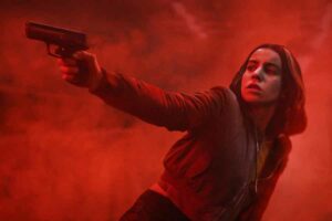 Sinopsis Furies (2024), Serial Kelam Wanita Muda yang Memburu Pembunuh Ayahnya Aksi Lina El Arabi dalam serial Furies (2024) (foto: Dok Netflix)