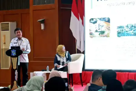 Pemkot Surabaya Gandeng Perguruan Tinggi Tekan Pengangguran dan Dongkrak Ekonomi 2026 Pemkot Surabaya menggandeng perguruan tinggi untuk menekan pengangguran dan mendorong pertumbuhan ekonomi 2026 melalui kolaborasi riset dan inovasi.