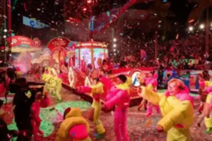 Hong Kong Sambut Tahun Kuda 2026 dengan Parade Imlek Spektakuler Bertaraf Internasional Hong Kong merayakan Tahun Baru Imlek 2026 dengan parade malam megah, festival kota, dan rangkaian tradisi Tahun Kuda yang meriah.