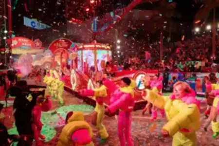 Hong Kong merayakan Tahun Baru Imlek 2026 dengan parade malam megah, festival kota, dan rangkaian tradisi Tahun Kuda yang meriah.