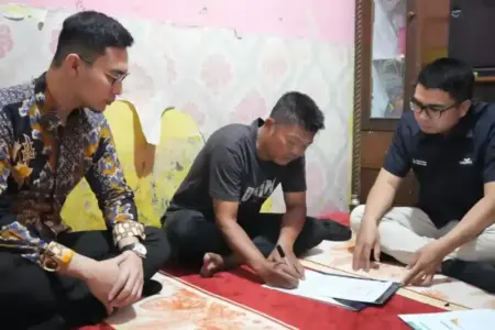 TASPEN Salurkan Jaminan Kematian bagi Keluarga P3K Korban Banjir Bandang Aceh Tamiang TASPEN menyalurkan Jaminan Kematian kepada keluarga P3K Badan Gizi Nasional yang meninggal akibat banjir bandang dan longsor di Aceh Tamiang.