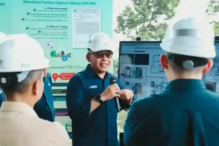 Transformasi Sunyi dari Sei Pagar: Cara PTPN IV PalmCo Membuktikan Modernisasi BUMN Sawit Transformasi PTPN IV PalmCo di Kebun Sei Pagar menunjukkan modernisasi sawit BUMN lewat digitalisasi, mekanisasi, dan keberlanjutan yang terukur.