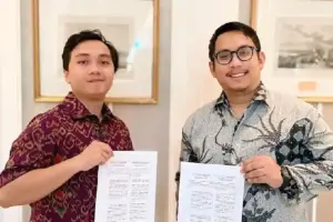 IDRX dan Solana Percepat Tokenisasi Aset Nyata Berbasis Rupiah Lewat Kerja Sama Strategis IDRX dan Solana Superteam Indonesia menandatangani MoU untuk mempercepat tokenisasi aset nyata berbasis Rupiah, sejalan dengan arah OJK.