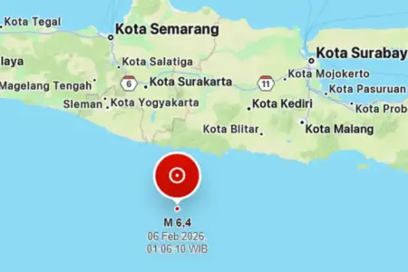 Gempa magnitudo 6,4 mengguncang tenggara Pacitan, Jawa Timur, Jumat dini hari. BMKG memastikan gempa tidak berpotensi tsunami.