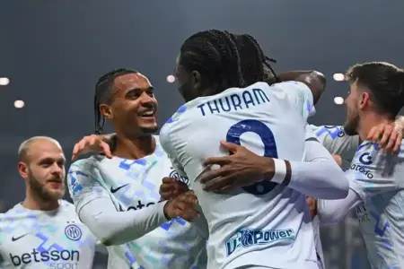 Inter Milan Mengamuk, Hancurkan Sassuolo 5-0 di Serie A 2025/2026 FC Internazionale Milano aka Inter Milan bermain tanpa ampun. Sassuolo terkapar 0-5. (sumber foto: facebook @Inter)