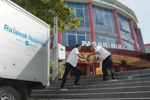 Jelang Ramadan dan Idulfitri 2026, ID FOOD Pastikan Stok Pangan Strategis Aman dan Harga Stabil ID FOOD memastikan stok gula, minyak goreng, daging, ayam, dan telur aman jelang Ramadan dan Idulfitri 2026 guna menjaga stabilitas harga.