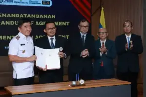 Peace Vaganza Unair Dorong Kolaborasi Lintas Sektor Hadapi Kompleksitas Tantangan Pembangunan Peace Vaganza SPS Unair mempertemukan akademisi, pemerintah, dan mitra strategis untuk memperkuat kolaborasi menghadapi tantangan pembangunan nasional.
