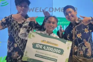 Inovasi Netra Mahasiswa UNAIR Tembus Kompetisi Internasional, Tawarkan Solusi Sampah Plastik Multilayer Mahasiswa UNAIR raih juara internasional lewat inovasi Netra, reuse jar solusi sampah plastik multilayer hingga 50 kali pakai.