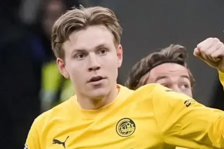 Bodø/Glimt Singkirkan Inter Milan dari Liga Champions 2025/26, Cetak Sejarah di San Siro Bodø/Glimt kalahkan Inter Milan 2-1 di San Siro dan lolos ke 16 besar Liga Champions 2025/26 dengan agregat 5-2.