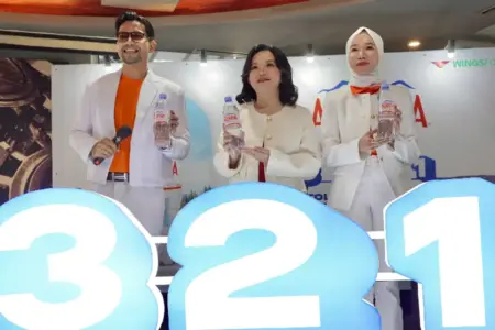 AQUVIVA kenalkan kampanye 3–2–1: 3 botol 700 ml setara 2 liter per hari. Solusi praktis jaga hidrasi, termasuk saat puasa.