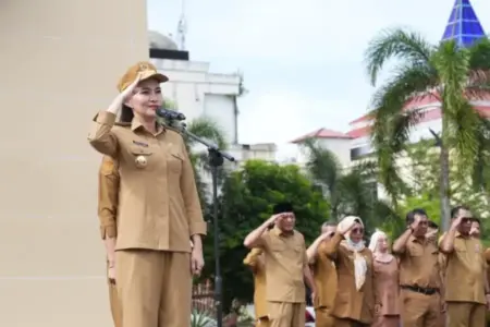 Gubernur Sherly Laos Tekankan Integritas ASN Maluku Utara di Tengah Efisiensi Anggaran 2026 Gubernur Sherly Laos tekankan integritas ASN Maluku Utara di tengah efisiensi anggaran 2026 serta pastikan TPP staf tidak dipotong.