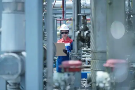 Pertamina EP Zona 4 Targetkan Produksi 30.305 BOPD pada 2026, Perkuat Strategi Optimasi Lapangan Migas Pertamina EP Zona 4 menargetkan produksi 30.305 BOPD dan 485 MMSCFD gas pada 2026 melalui strategi pengeboran, optimasi lapangan mature, dan teknologi migas.