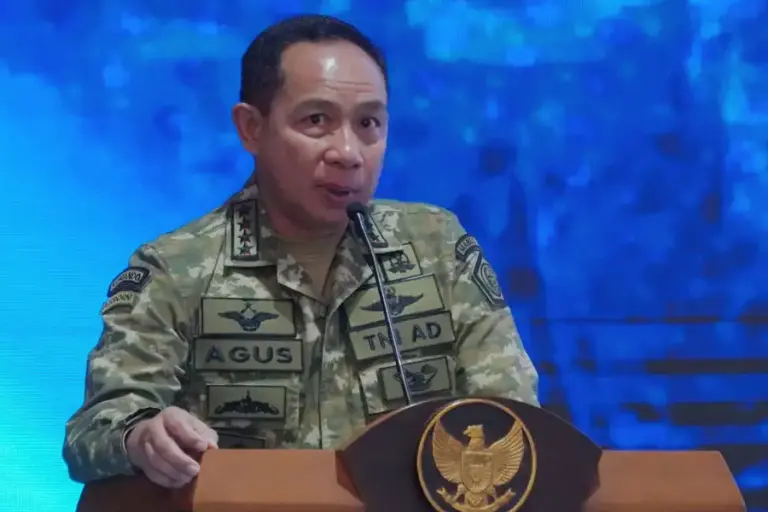 Panglima TNI Dorong Sinergi dengan Pemda untuk Percepatan Pembangunan Daerah Panglima TNI Agus Subiyanto