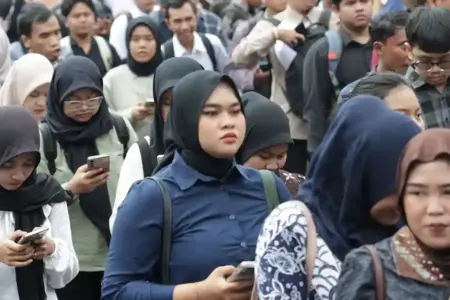 Festival industri Surabaya 2026 targetkan ekspor USD 100 juta dan buka 1.200 lowongan kerja, dorong UMKM tembus pasar global.