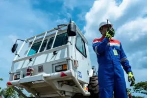 Elnusa Targetkan Efisiensi Operasi Hingga 25 Persen, Perkuat Transformasi Jadi Low-Cost Operator Migas Elnusa percepat transformasi jadi low-cost operator migas, targetkan efisiensi operasi hingga 25% di tengah tantangan global.