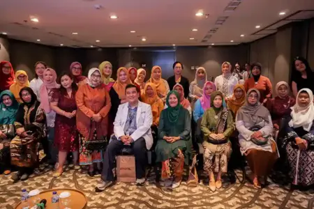 ARTOTEL Yogyakarta gelar Kartini Reborn, angkat isu kesehatan perempuan dan kreativitas lewat talkshow kanker serviks dan workshop jurnal.