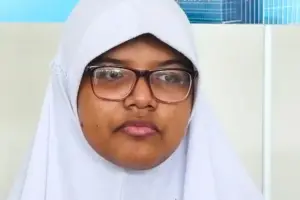 Semangat Aila Afifah: Calon Jemaah Haji Termuda Asal Pontianak, Berangkat Gantikan Almarhumah Ibu Aila Afifah (13) asal Pontianak menjadi calon jemaah haji termuda Indonesia 2026, berangkat menggantikan ibunya yang telah wafat.