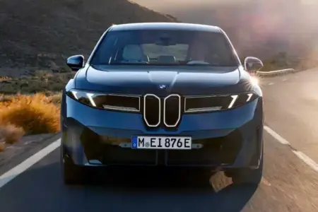 The new BMW iX3 50 xDrive (dok: BMW Group)