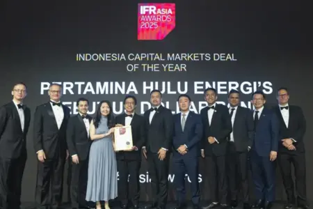 Pertamina Hulu Energi raih Indonesia Capital Markets Deal of the Year IFR Asia Awards 2025 berkat sukses global bond USD 1 miliar.