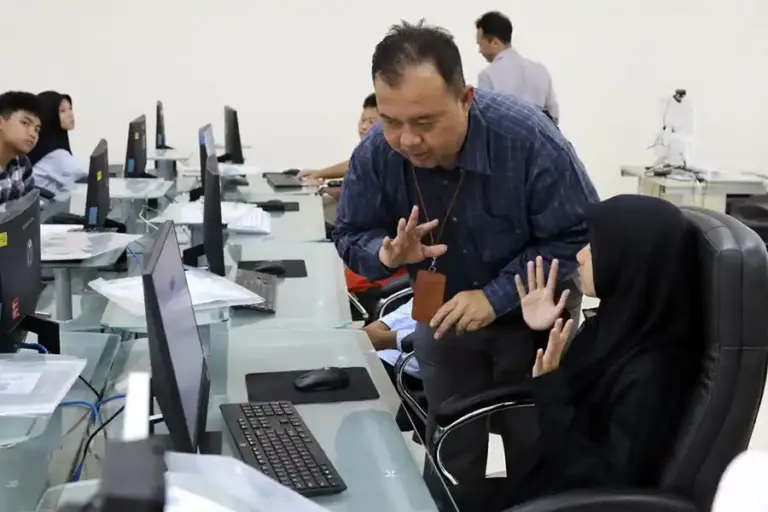 UNDIP Tegaskan Komitmen Inklusif, Fasilitasi Peserta Disabilitas dalam UTBK-SNBT 2026 Universitas Diponegoro sediakan fasilitas inklusif bagi peserta disabilitas dalam UTBK-SNBT 2026, jamin akses setara dan ujian tetap berintegritas.