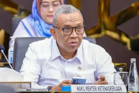 Akhir Penantian 22 Tahun, DPR dan Pemerintah Sahkan UU PPRT di Hari Kartini 2026 Wakil Menteri Ketenagakerjaan Afriansyah Noor