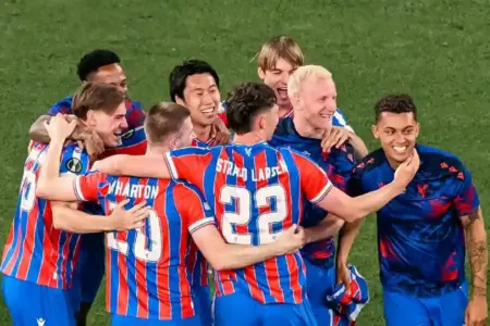 Crystal Palace menjuarai Liga Conference 2025/26 usai mengalahkan Rayo Vallecano 1-0 di final. Gelar Eropa pertama The Eagles tercipta di Leipzig.