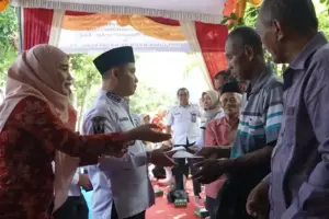 RSUD R.A Basoeni Salurkan Bantuan Sosial ke Pondok 99 Kemlagi, Gus Barra Tekankan Pelayanan Kesehatan Humanis RSUD R.A Basoeni Mojokerto menyalurkan bantuan sosial ke Pondok 99 Kemlagi dalam rangka HUT ke-21 dan Hari Jadi Kabupaten Mojokerto.