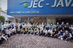 Economy Free Day FEB Unair Kembali Digelar, Jadi Ruang Jejaring Alumni dan Kolaborasi Profesional IKAFE Unair relaunching Economy Free Day di Surabaya sebagai wadah networking alumni dan penguatan kolaborasi profesional.