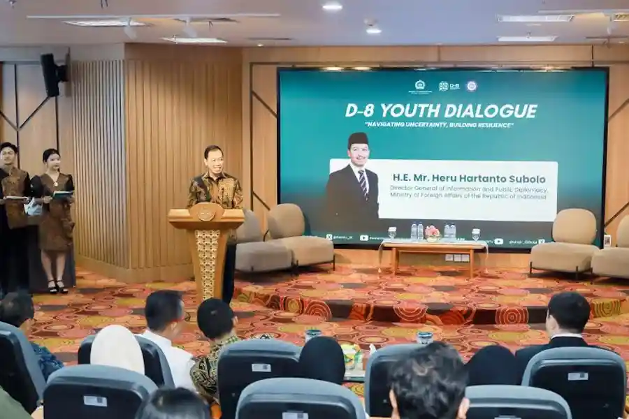 Kemlu RI dan UNAIR Ajak Generasi Muda Perkuat Ketahanan Pangan dan Energi Hadapi Ketidakpastian Global